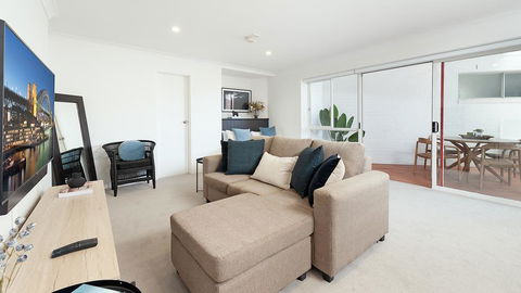 ULTIMATE BONDI LIVING - Accommodation Directory 0