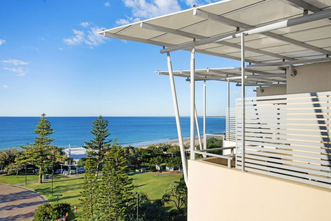 ULTIQA Shearwater Resort - Accommodation Directory 2
