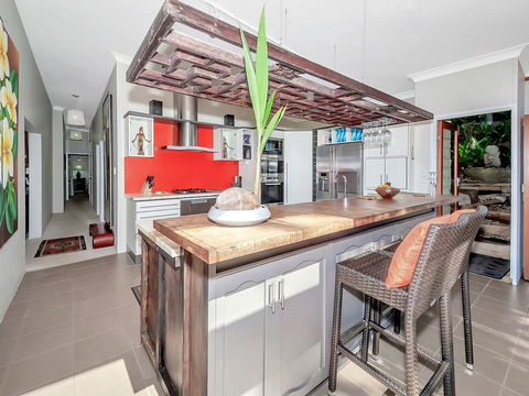 Unique, Tropical Rainforest Getaway - Accommodation Directory 3