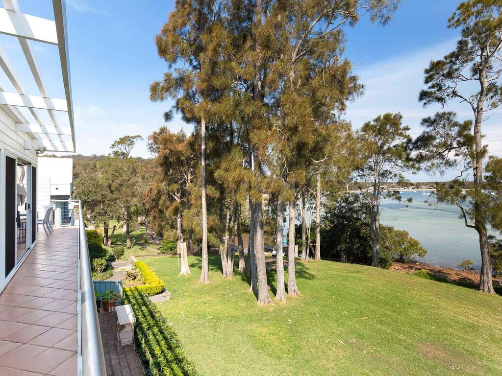 Corlette NSW Accommodation Directory