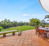 Unrivaled Ocean and City views from Resort Style 3bed with Garden - Accommodation Directory
