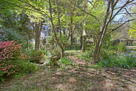 Until - Country Garden Setting - Accommodation Directory 1