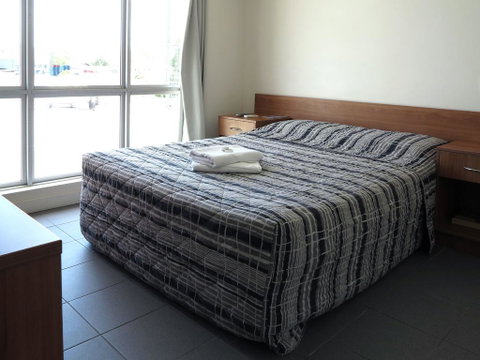 Upper Ross Hotel - Accommodation Directory 1
