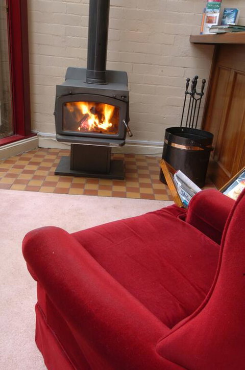 Victoria House Motor Inn - Accommodation Directory 3