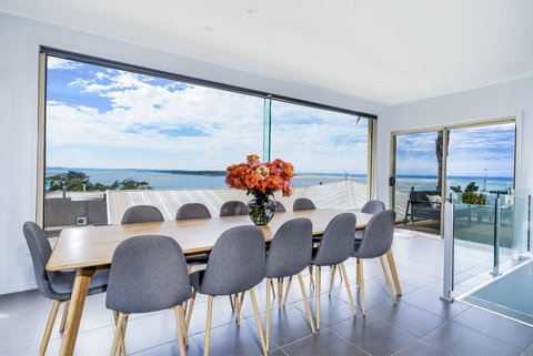 VIEWS FOREVER - INVERLOCH - Accommodation Directory 1