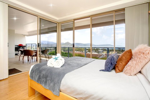 VIEWS ON ELSHEBY - Accommodation Directory 1