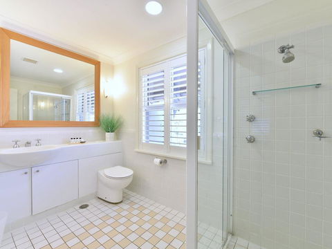 Villa Executive 2br Quattro Resort Condo Located Within Cypress Lakes Resort (nothing Is More Central) - Accommodation Directory 3