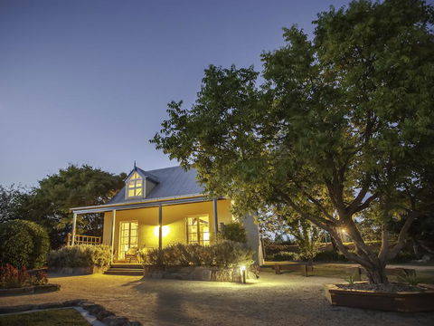 Vineyard Cottages - Accommodation Directory 0