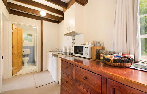 Vineyard Cottages - Accommodation Directory 3