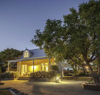 Vineyard Cottages - Accommodation Directory