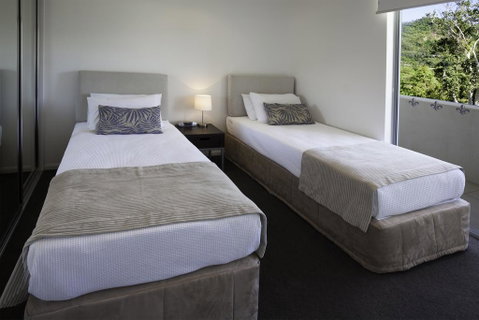 Vue Apartments Trinity Beach - Accommodation Directory 1