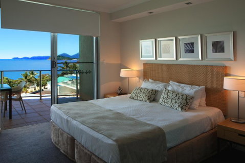 Vue Apartments Trinity Beach - Accommodation Directory 3