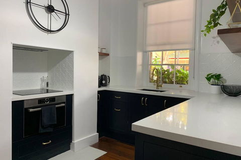 Warders Cottage: Iconic Cottage In The Heart Of Freo - Accommodation Directory 3