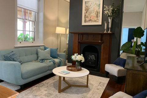 Warders Cottage: Iconic Cottage In The Heart Of Freo - Accommodation Directory 2