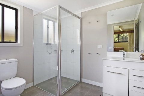 Warrina - Over Looking Ovens River - Accommodation Directory 1