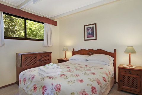 Warrina - Over Looking Ovens River - Accommodation Directory 3