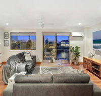 Waterfront boutique apartment - Personal concierge - Accommodation Directory