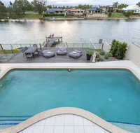 Waterfront Entertainer - Accommodation Directory