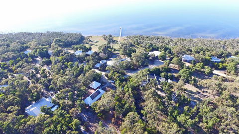 Waterfront Retreat At Wattle Point - Accommodation Directory 0