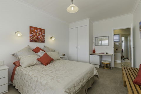 Waybourne- Vineyard And Winery - Accommodation Directory 23