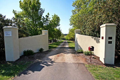 Waybourne- Vineyard And Winery - Accommodation Directory 1