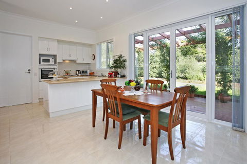 Waybourne- Vineyard And Winery - Accommodation Directory 19