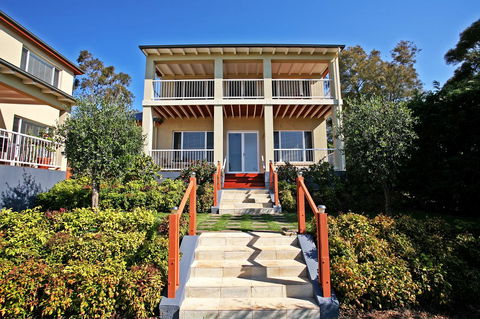 Waybourne- Vineyard And Winery - Accommodation Directory 14