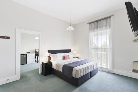 The Riversleigh - Accommodation Directory 24