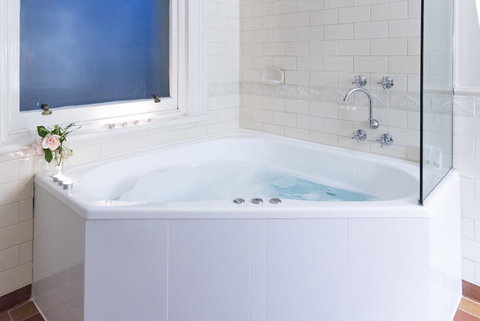 The Riversleigh - Accommodation Directory 2