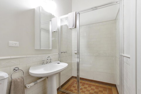 The Riversleigh - Accommodation Directory 6