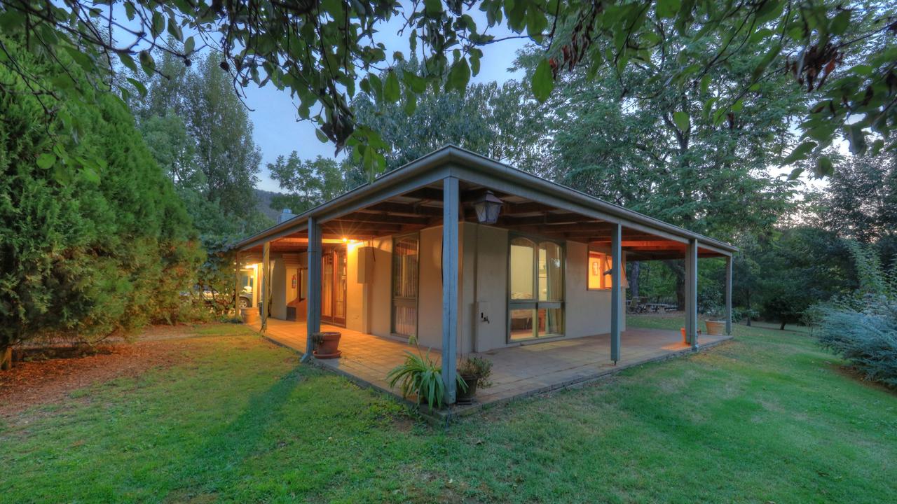 Mount Buffalo VIC Accommodation Directory