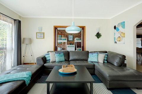 Sunryes Beach House - Accommodation Directory 1