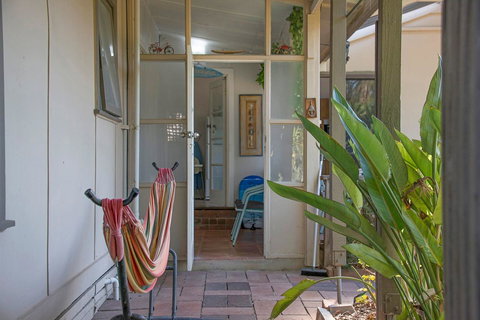 Sunryes Beach House - Accommodation Directory 25