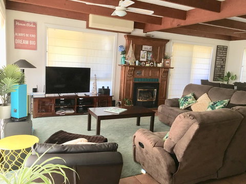 Nest On A Crest - Accommodation Directory 0