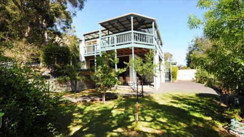 Nest On A Crest - Accommodation Directory 28