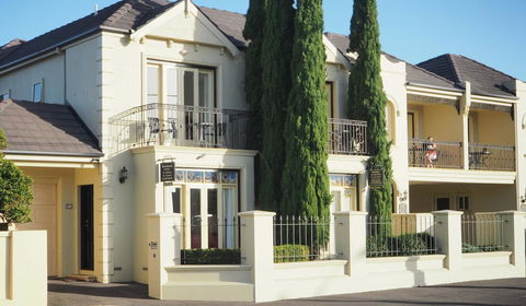 Beechwood Apartment - Accommodation Directory 0