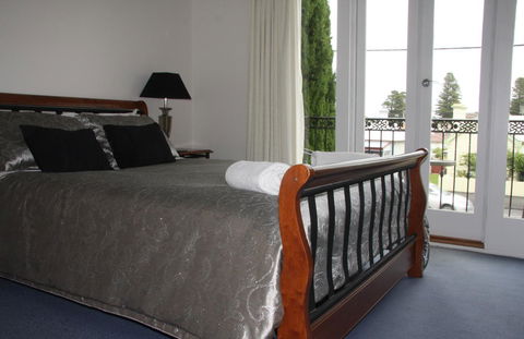 Beechwood Apartment - Accommodation Directory 4