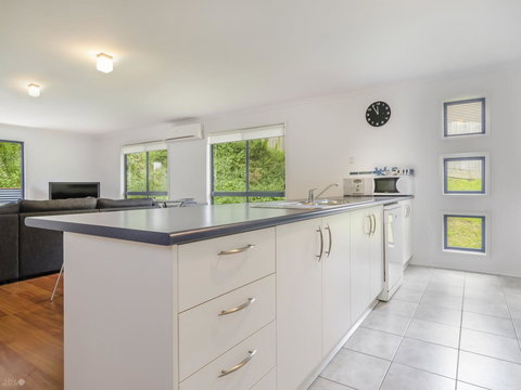 Demure Charm - Accommodation Directory 15