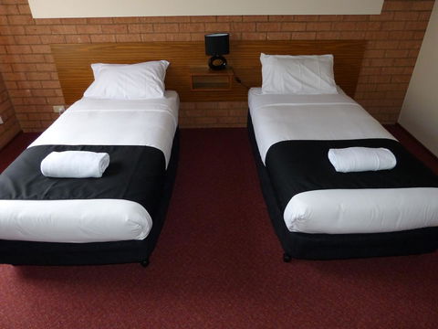 Blue Whale Motor Inn & Apartments - Accommodation Directory 29