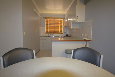 Blue Whale Motor Inn & Apartments - Accommodation Directory 22