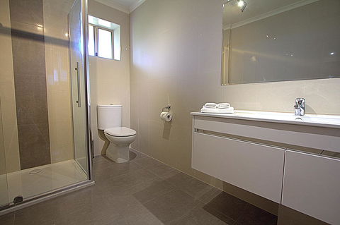 Blue Whale Motor Inn & Apartments - Accommodation Directory 32