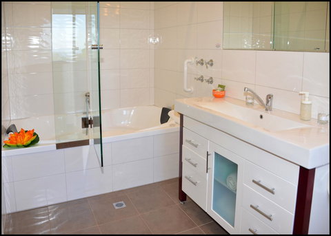 Deville At Healesville - Accommodation Directory 1