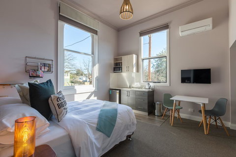 The Old Mechanics - Accommodation Directory 11