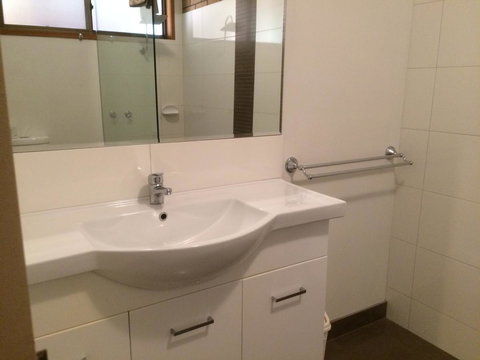 Ambassador Motor Inn - Accommodation Directory 19