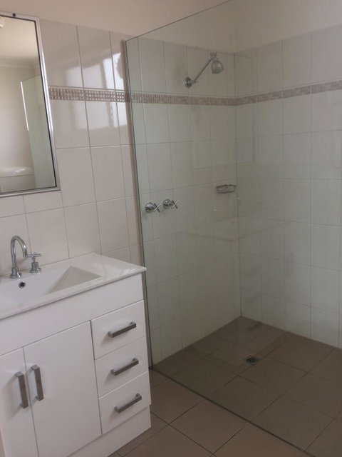 Ambassador Motor Inn - Accommodation Directory 28