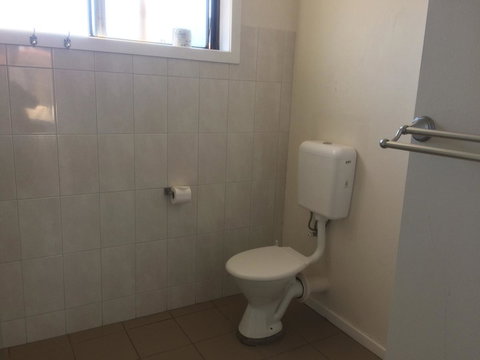 Ambassador Motor Inn - Accommodation Directory 22