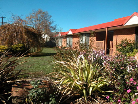 Ambassador Motor Inn - Accommodation Directory 42