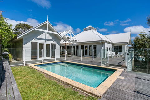 Perfect Blairgowrie Beach House - Accommodation Directory 1