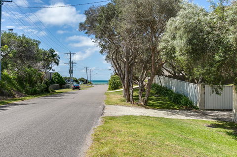 Perfect Blairgowrie Beach House - Accommodation Directory 15