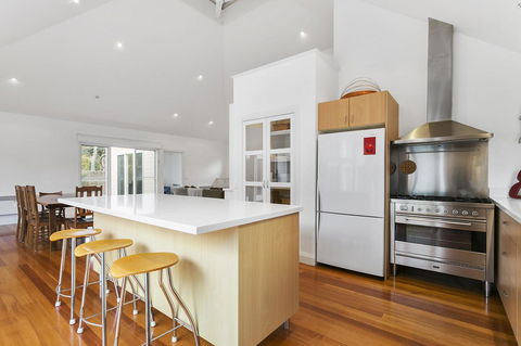 Perfect Blairgowrie Beach House - Accommodation Directory 3